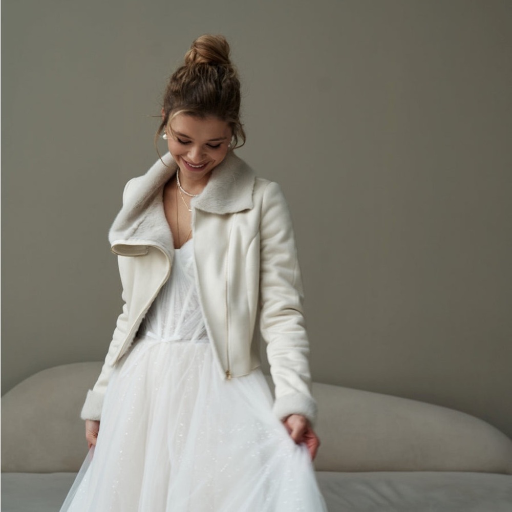 Bridal Jacket Faux Fur Lining - Picture 4 of 12